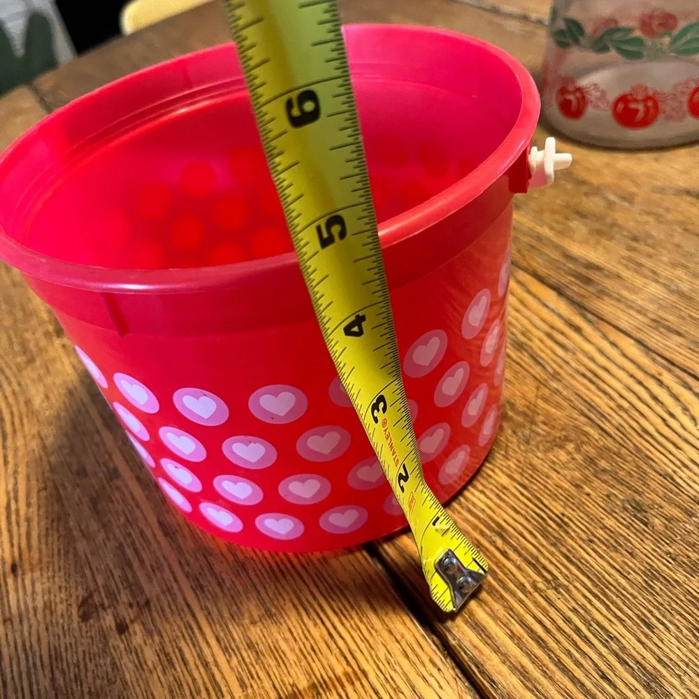 PLASTIC VALENTINE’S DAY HEART BUCKET W/ HANDLES